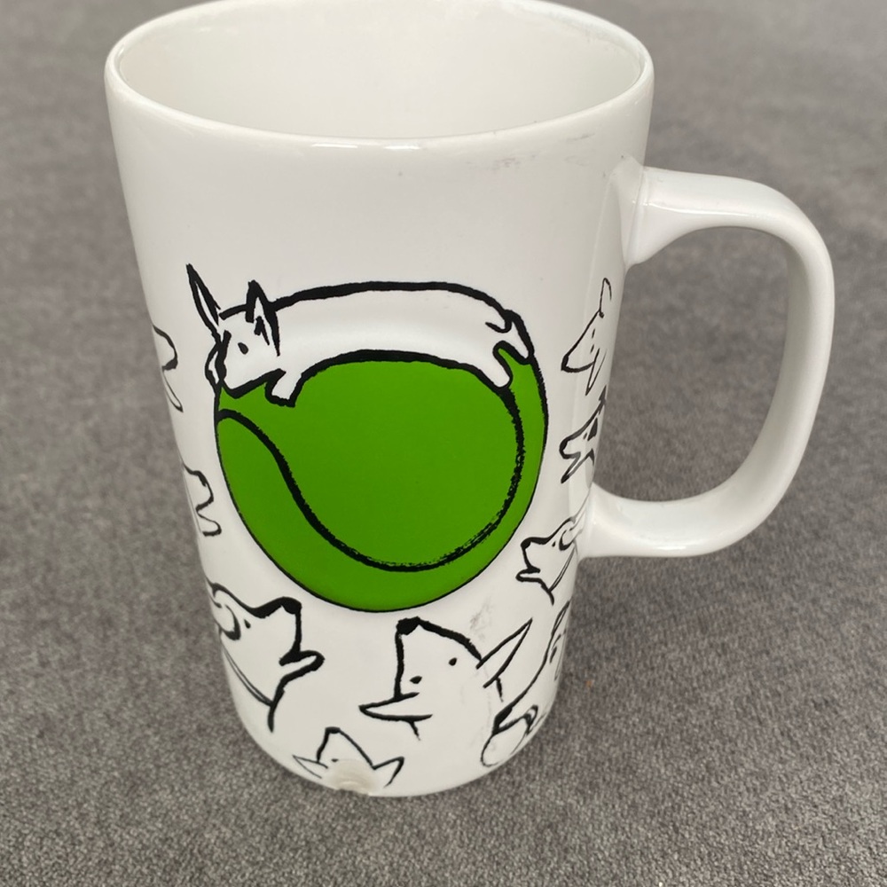 2015 Starbucks Dogs love Tall Coffee Tea Mug Dog On Green Tennis Ball 16 Fl Oz